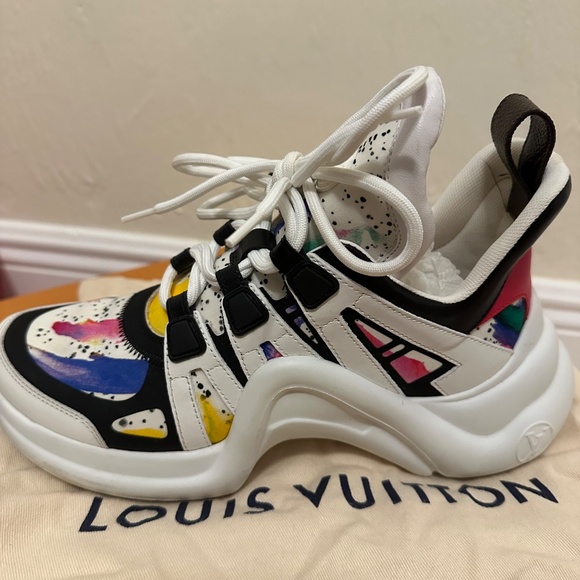 Louis Vuitton Sneakers - Picture 3 of 8